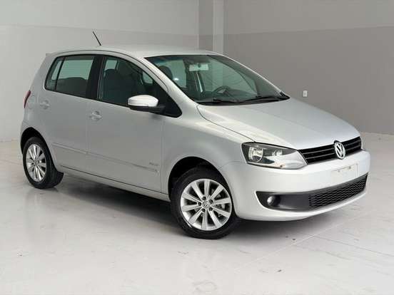 VOLKSWAGEN-FOX-1.6 MI BLUEMOTION 8V FLEX 4P MANUAL VOLKSWAGEN-FOX-2013