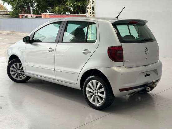 VOLKSWAGEN-FOX-2013