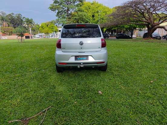 VOLKSWAGEN-FOX-2012