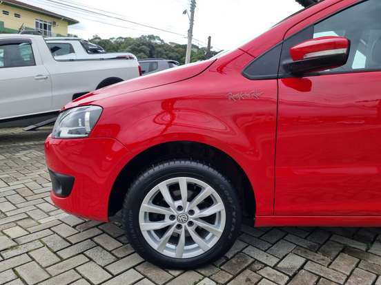 VOLKSWAGEN-FOX-2013