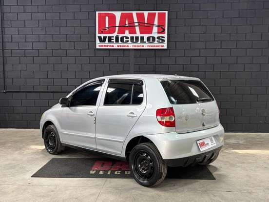 VOLKSWAGEN-FOX-2005
