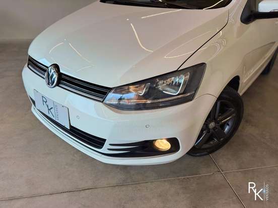 VOLKSWAGEN-FOX-1.6 MSI COMFORTLINE 8V FLEX 4P AUTOMATIZADO VOLKSWAGEN-FOX-2016