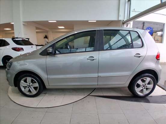 VOLKSWAGEN-FOX-2017