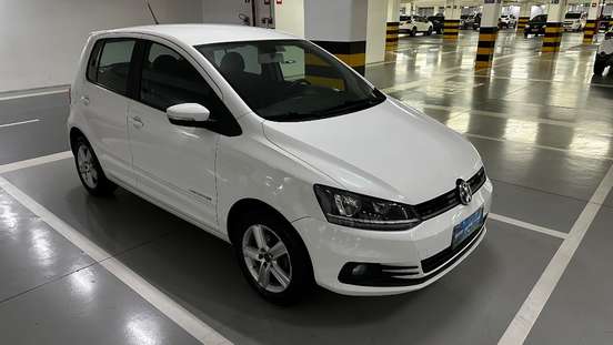 VOLKSWAGEN-FOX-2015