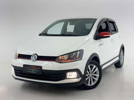 VOLKSWAGEN-FOX-2016