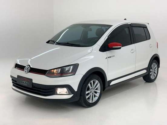 VOLKSWAGEN-FOX-2016
