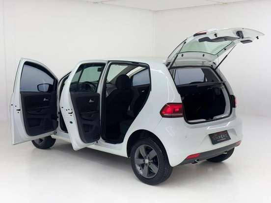 VOLKSWAGEN-FOX-2018