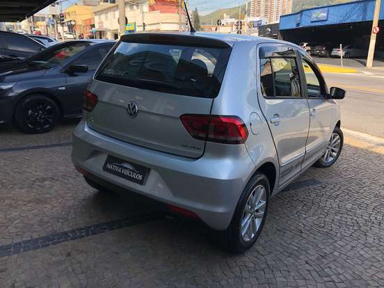 VOLKSWAGEN-FOX-1.6 MSI TOTAL FLEX CONNECT 4P I-MOTION VOLKSWAGEN-FOX-2018