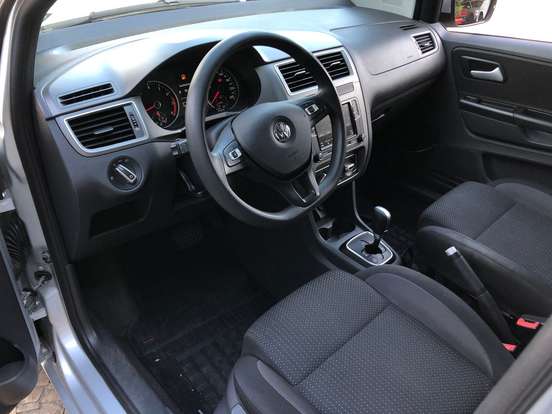 VOLKSWAGEN-FOX-2018