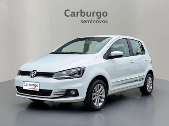 VOLKSWAGEN-FOX-2019