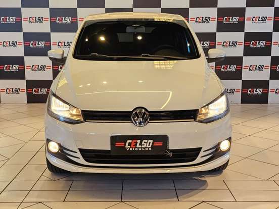 VOLKSWAGEN-FOX-2019