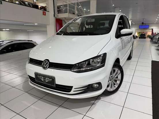 VOLKSWAGEN-FOX-2018
