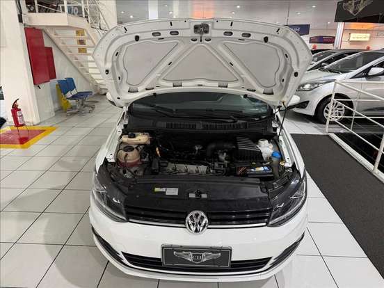 VOLKSWAGEN-FOX-2018