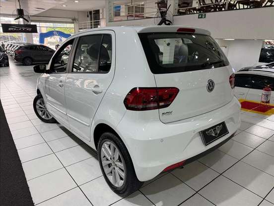 VOLKSWAGEN-FOX-2018