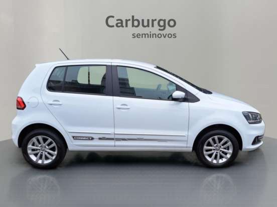 VOLKSWAGEN-FOX-2019