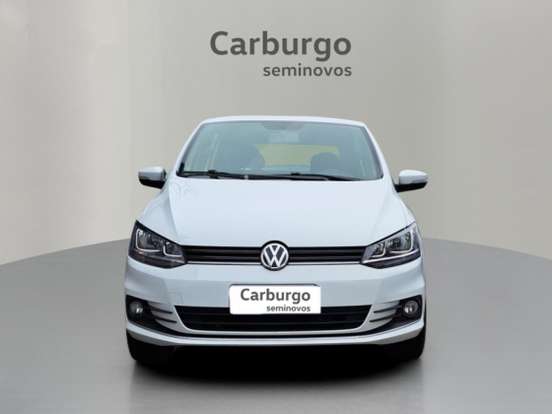VOLKSWAGEN-FOX-2019