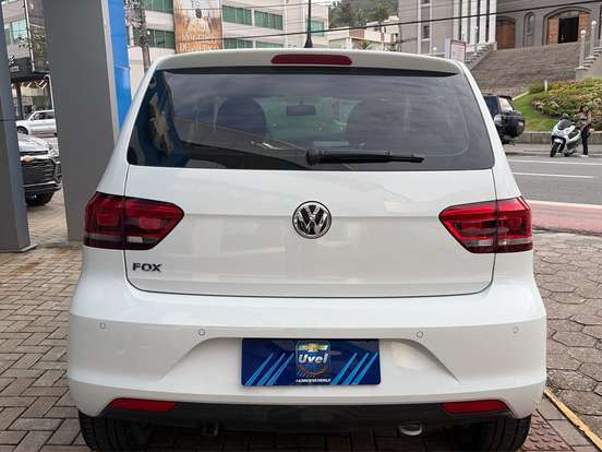 VOLKSWAGEN-FOX-2019