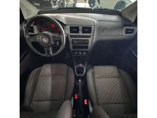 VOLKSWAGEN-FOX-2014