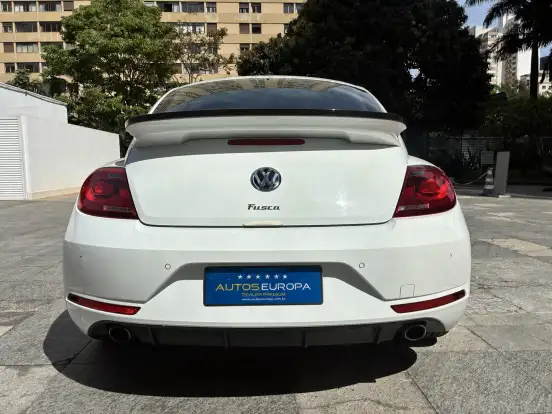 VOLKSWAGEN-FUSCA-2014