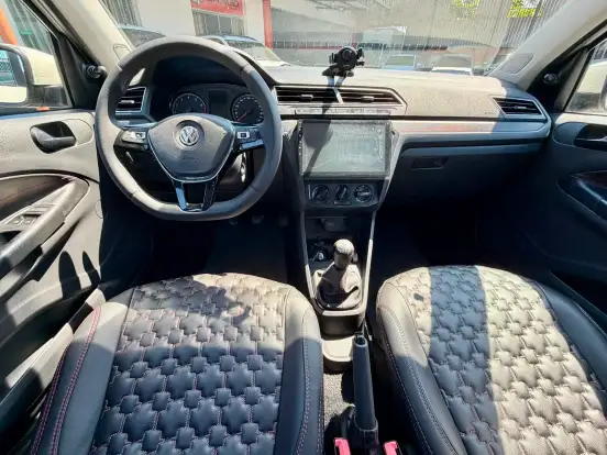 VOLKSWAGEN-GOL-2019