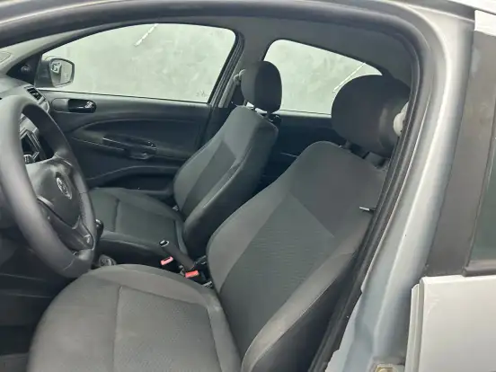 VOLKSWAGEN-GOL-2022