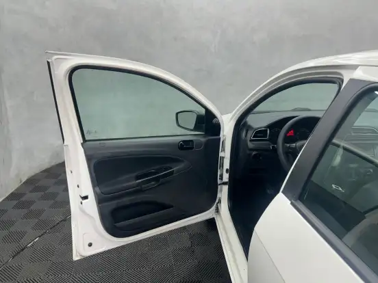 VOLKSWAGEN-GOL-2022
