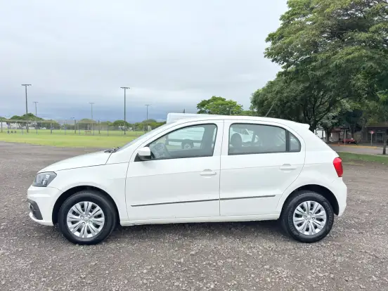 VOLKSWAGEN-GOL-1.0 12V MPI TOTALFLEX TRENDLINE 4P MANUAL VOLKSWAGEN-GOL-2017