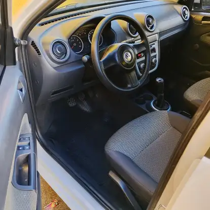VOLKSWAGEN-GOL-2012