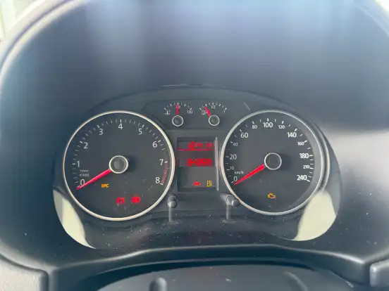 VOLKSWAGEN-GOL-2013