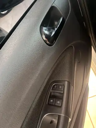 VOLKSWAGEN-GOL-2021