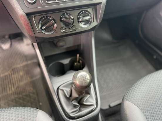 VOLKSWAGEN-GOL-2022
