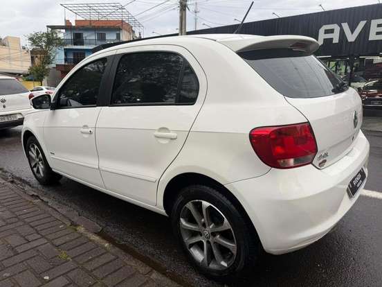 VOLKSWAGEN-GOL-2013
