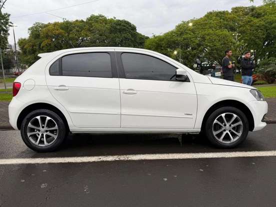 VOLKSWAGEN-GOL-1.0 MI 8V FLEX 4P MANUAL G.V VOLKSWAGEN-GOL-2013