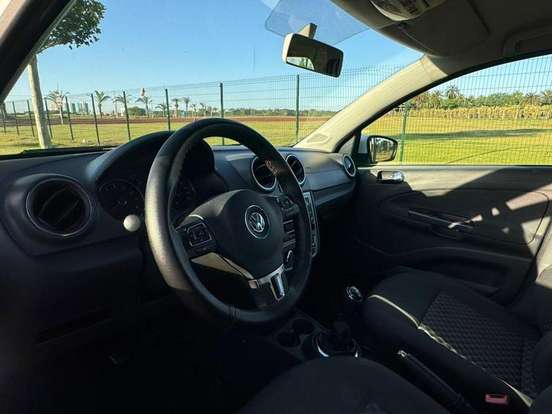 VOLKSWAGEN-GOL-2015