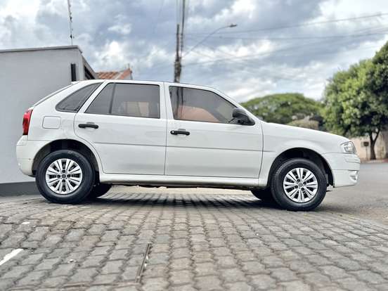 VOLKSWAGEN-GOL-1.0 MI ECOMOTION 8V FLEX 4P MANUAL G.IV VOLKSWAGEN-GOL-2013
