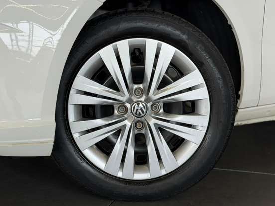 VOLKSWAGEN-GOL-2021