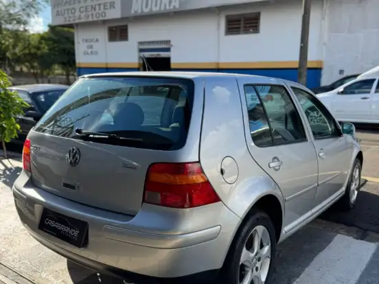 VOLKSWAGEN-GOLF-1.6 MI 8V GASOLINA 4P MANUAL VOLKSWAGEN-GOLF-2003