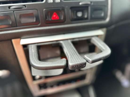 VOLKSWAGEN-GOLF-2011