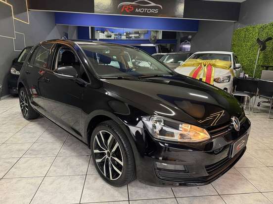VOLKSWAGEN-GOLF-2015