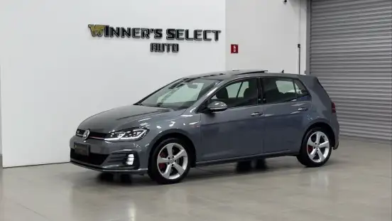 VOLKSWAGEN-GOLF-2019