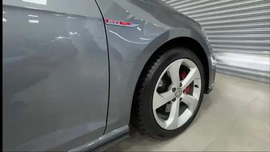 VOLKSWAGEN-GOLF-2019