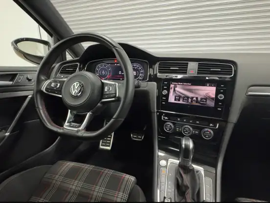 VOLKSWAGEN-GOLF-2.0 350 TSI GASOLINA GTI DSG VOLKSWAGEN-GOLF-2019