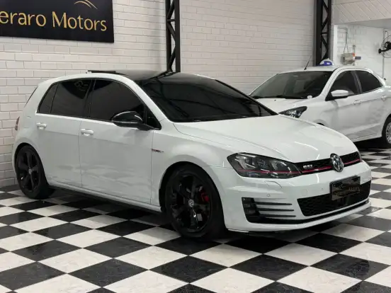 VOLKSWAGEN-GOLF-2015