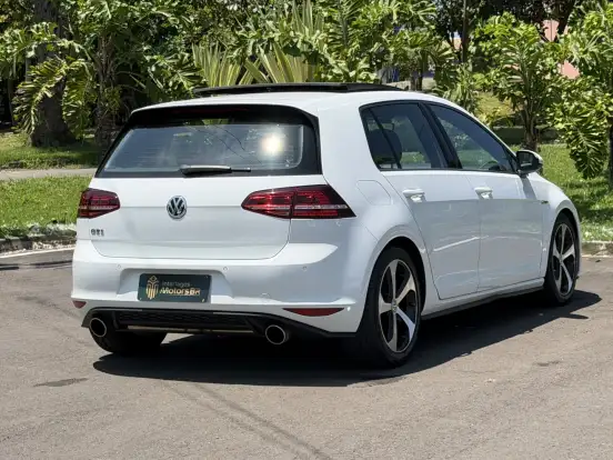 VOLKSWAGEN-GOLF-2.0 TSI GTI 16V TURBO GASOLINA 4P AUTOMÁTICO VOLKSWAGEN-GOLF-2017