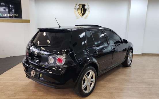 VOLKSWAGEN-GOLF-2010