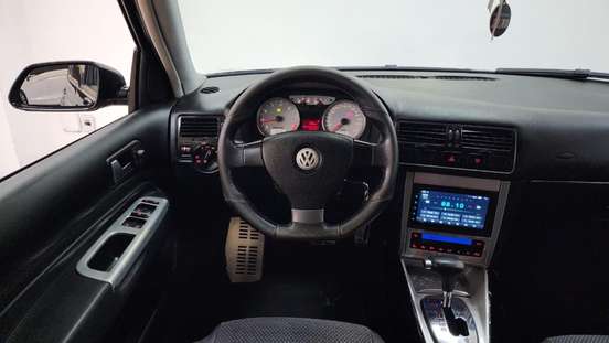 VOLKSWAGEN-GOLF-2.0 MI BLACK EDITION 8V FLEX 4P TIPTRONIC VOLKSWAGEN-GOLF-2010