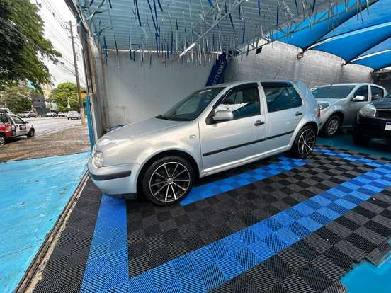 VOLKSWAGEN-GOLF-2000