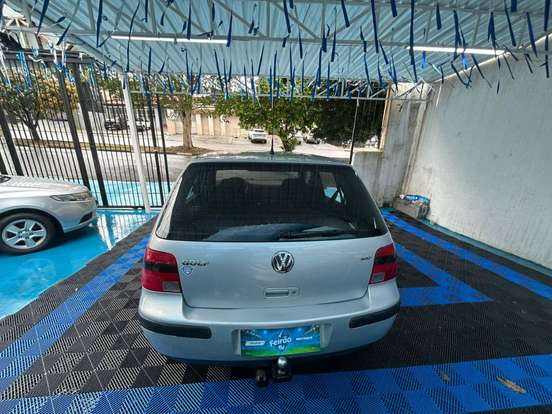 VOLKSWAGEN-GOLF-2000