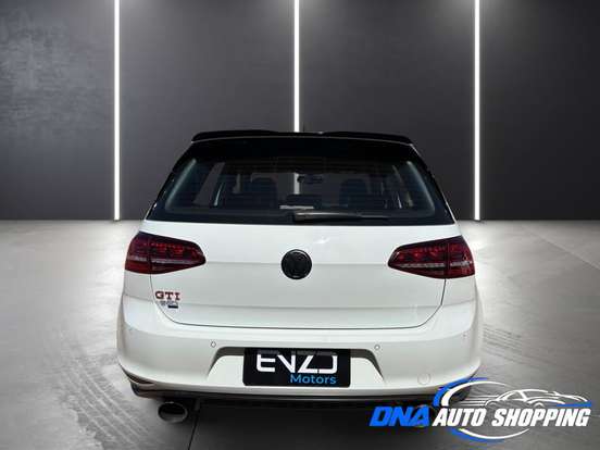 VOLKSWAGEN-GOLF-2.0 TSI GTI 16V TURBO GASOLINA 4P AUTOMÁTICO VOLKSWAGEN-GOLF-2014