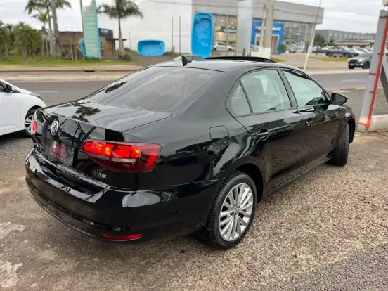 VOLKSWAGEN-JETTA-1.4 16V TSI COMFORTLINE GASOLINA 4P TIPTRONIC VOLKSWAGEN-JETTA-2016